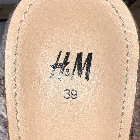 H&M Brown and Tan Strappy Sandals, Size 8 - Picture 9 of 14